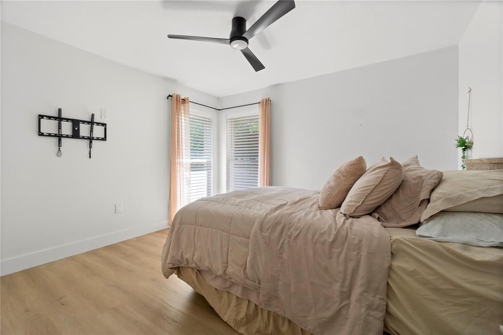 For Sale: $675,000 (4 beds, 2 baths, 2312 Square Feet)