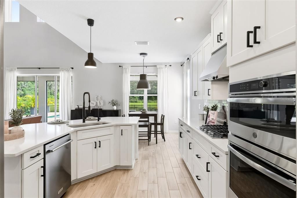 For Sale: $775,000 (4 beds, 3 baths, 2612 Square Feet)