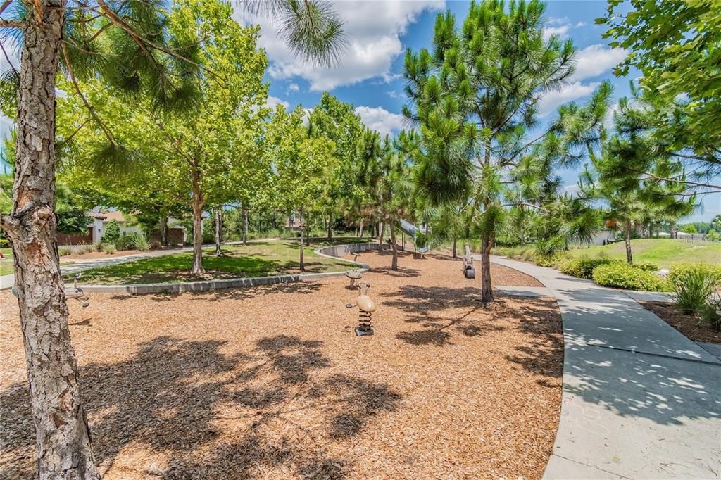 For Sale: $775,000 (4 beds, 3 baths, 2612 Square Feet)