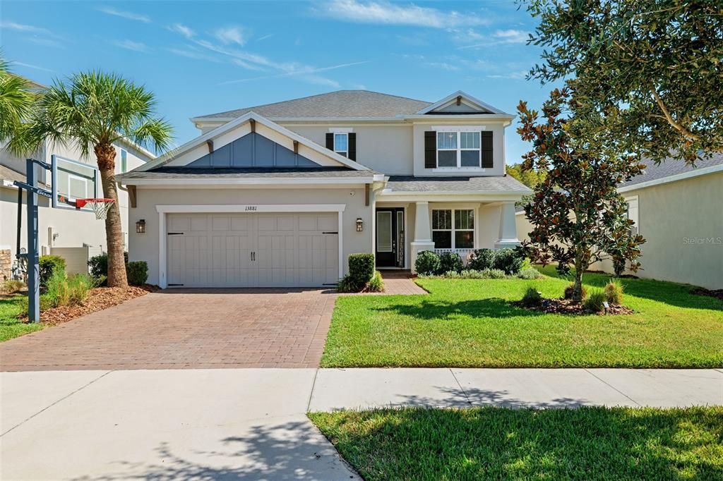 For Sale: $775,000 (4 beds, 3 baths, 2612 Square Feet)