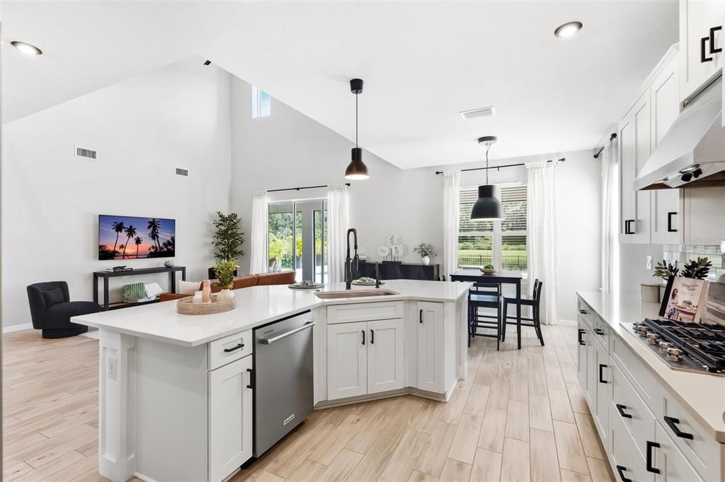 For Sale: $775,000 (4 beds, 3 baths, 2612 Square Feet)