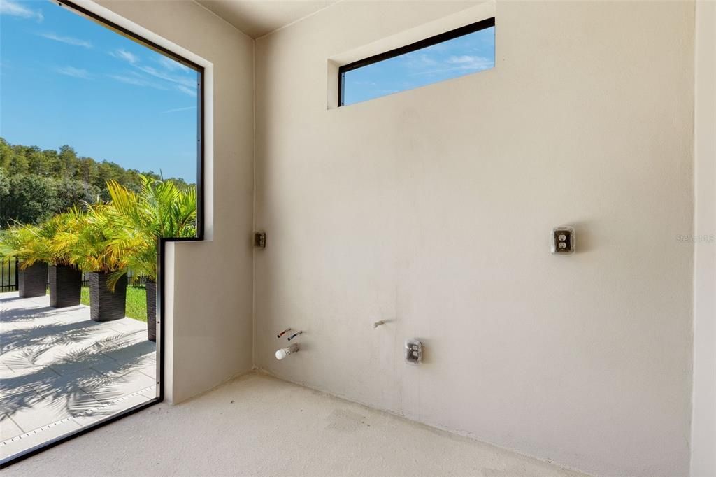 For Sale: $775,000 (4 beds, 3 baths, 2612 Square Feet)