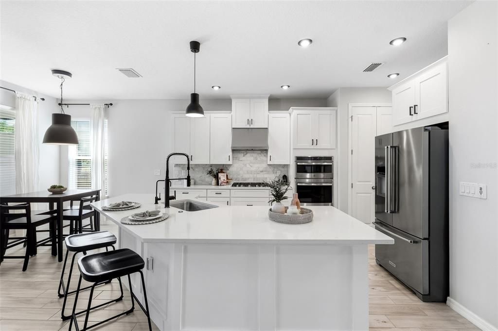 For Sale: $775,000 (4 beds, 3 baths, 2612 Square Feet)