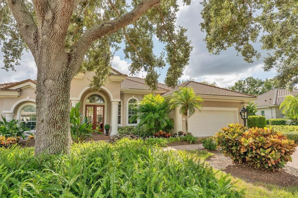 Active With Contract: $1,098,000 (3 beds, 3 baths, 3093 Square Feet)