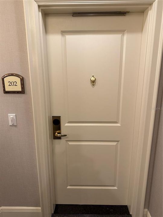 Active With Contract: $399,000 (2 beds, 2 baths, 1321 Square Feet)