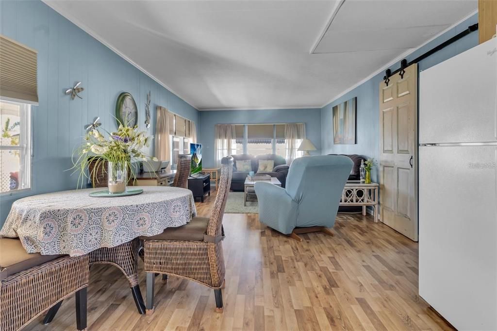 For Sale: $114,500 (2 beds, 2 baths, 1236 Square Feet)