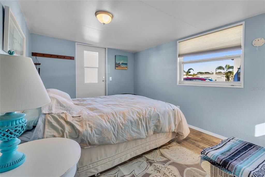 For Sale: $114,500 (2 beds, 2 baths, 1236 Square Feet)