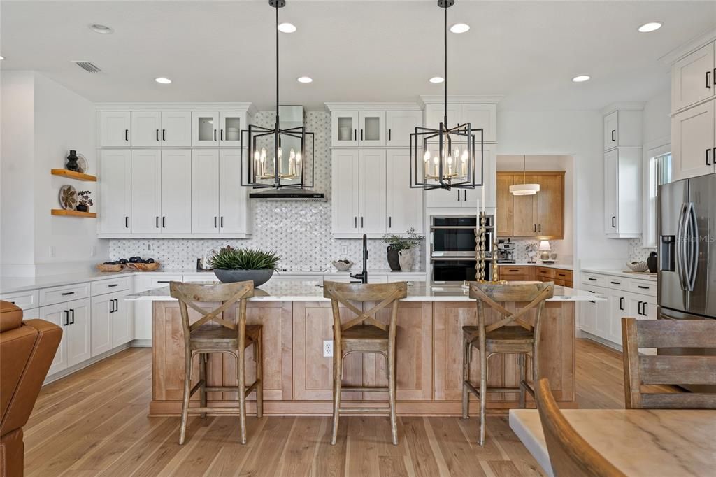 Activo con contrato: $1,287,000 (4 camas, 4 baños, 3033 Pies cuadrados)