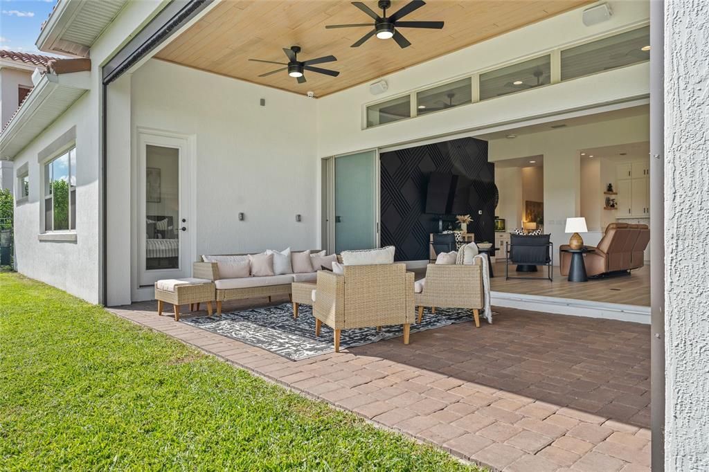 Activo con contrato: $1,287,000 (4 camas, 4 baños, 3033 Pies cuadrados)