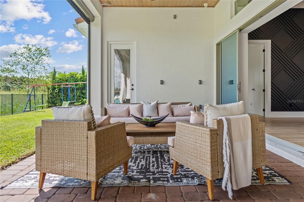 Activo con contrato: $1,287,000 (4 camas, 4 baños, 3033 Pies cuadrados)