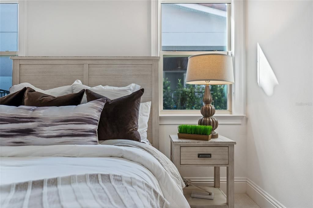 Activo con contrato: $1,287,000 (4 camas, 4 baños, 3033 Pies cuadrados)