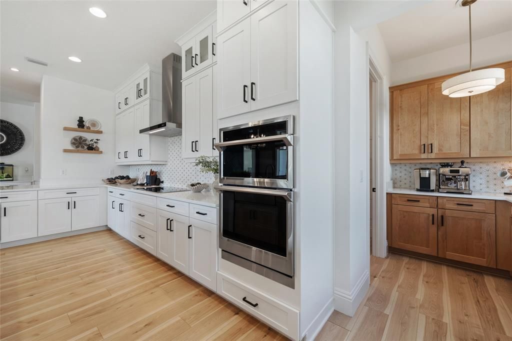 Activo con contrato: $1,287,000 (4 camas, 4 baños, 3033 Pies cuadrados)