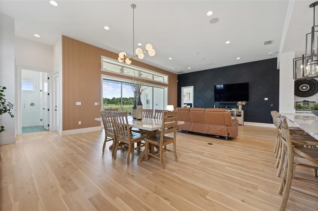 Activo con contrato: $1,287,000 (4 camas, 4 baños, 3033 Pies cuadrados)