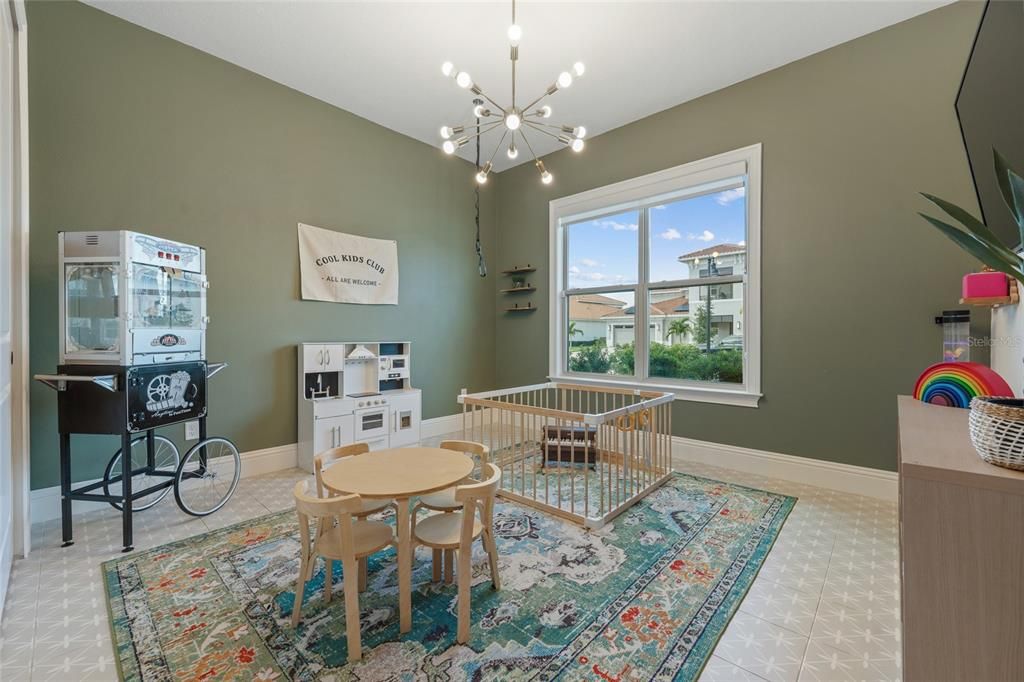 Activo con contrato: $1,287,000 (4 camas, 4 baños, 3033 Pies cuadrados)