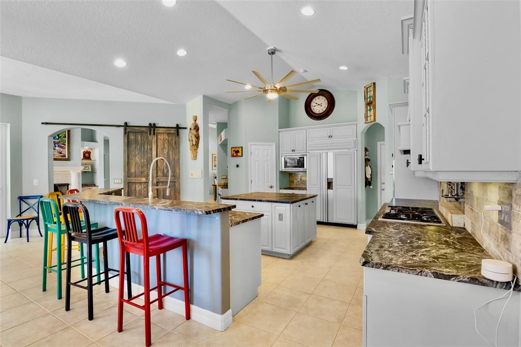 待售: $1,024,000 (3 贝兹, 3 浴室, 3330 平方英尺)