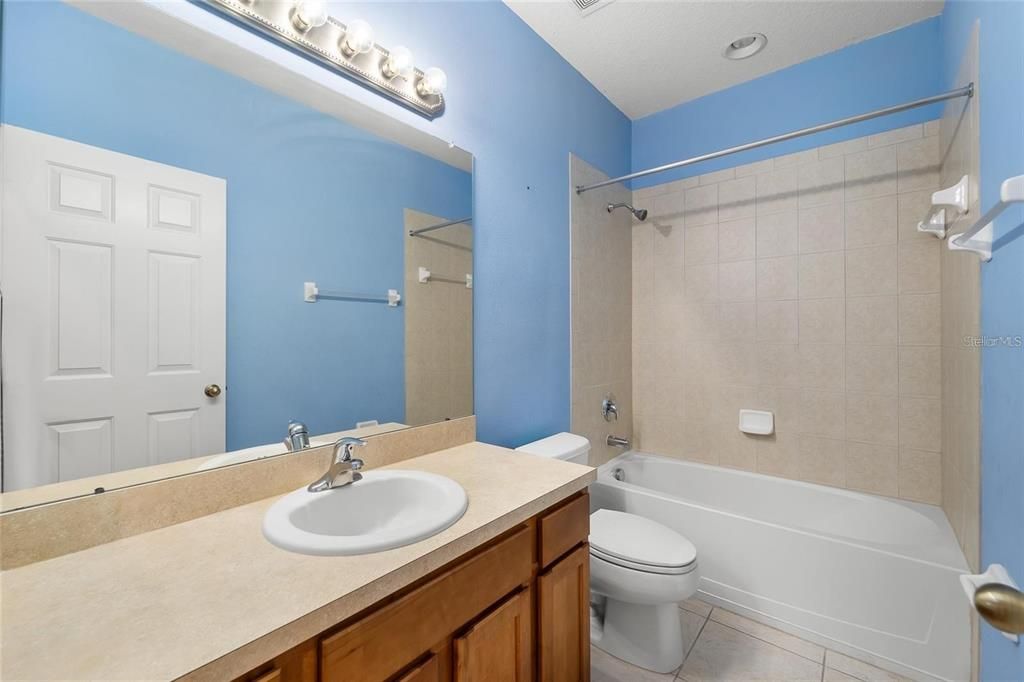 Active With Contract: $2,300 (3 beds, 2 baths, 1538 Square Feet)