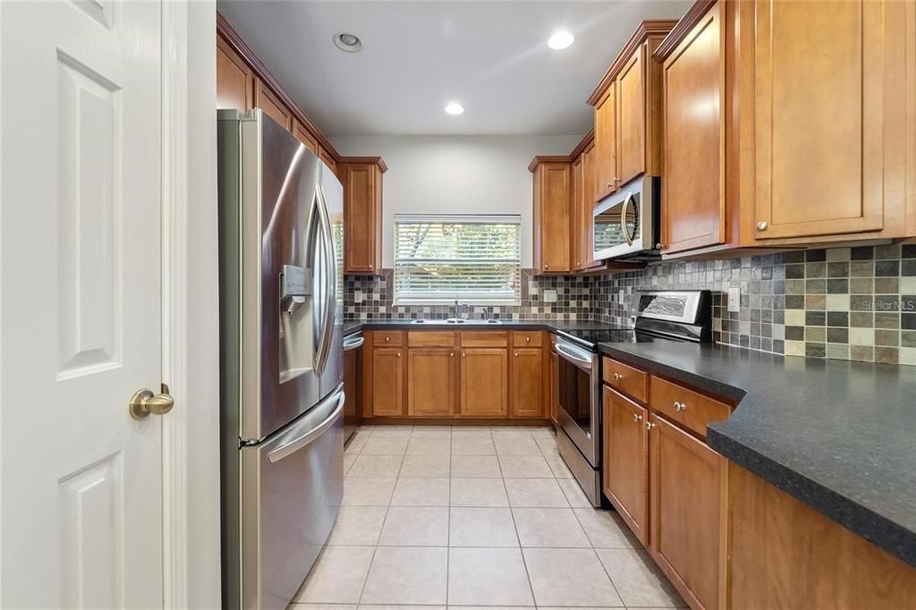 Active With Contract: $2,300 (3 beds, 2 baths, 1538 Square Feet)