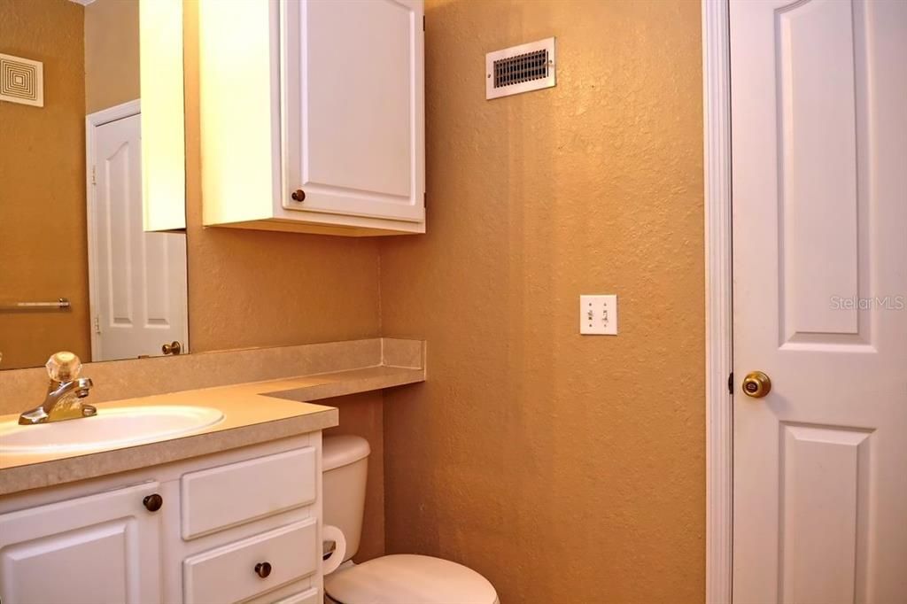 出租: $1,550 (2 贝兹, 2 浴室, 1048 平方英尺)