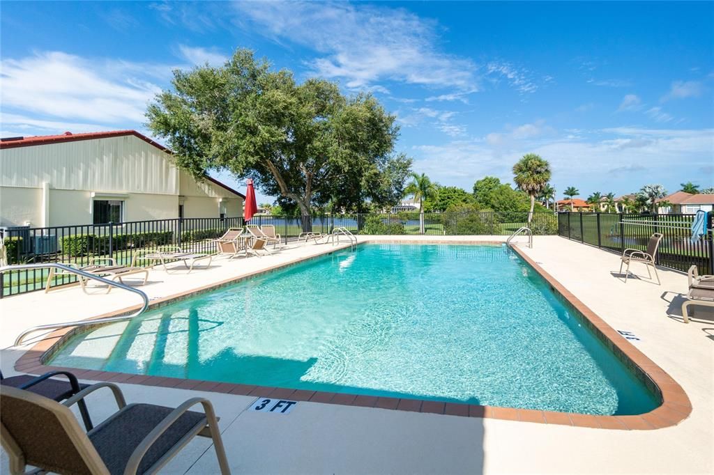 Под контрактом: $189,900 (2 спален, 2 ванн, 1340 Квадратных фут)