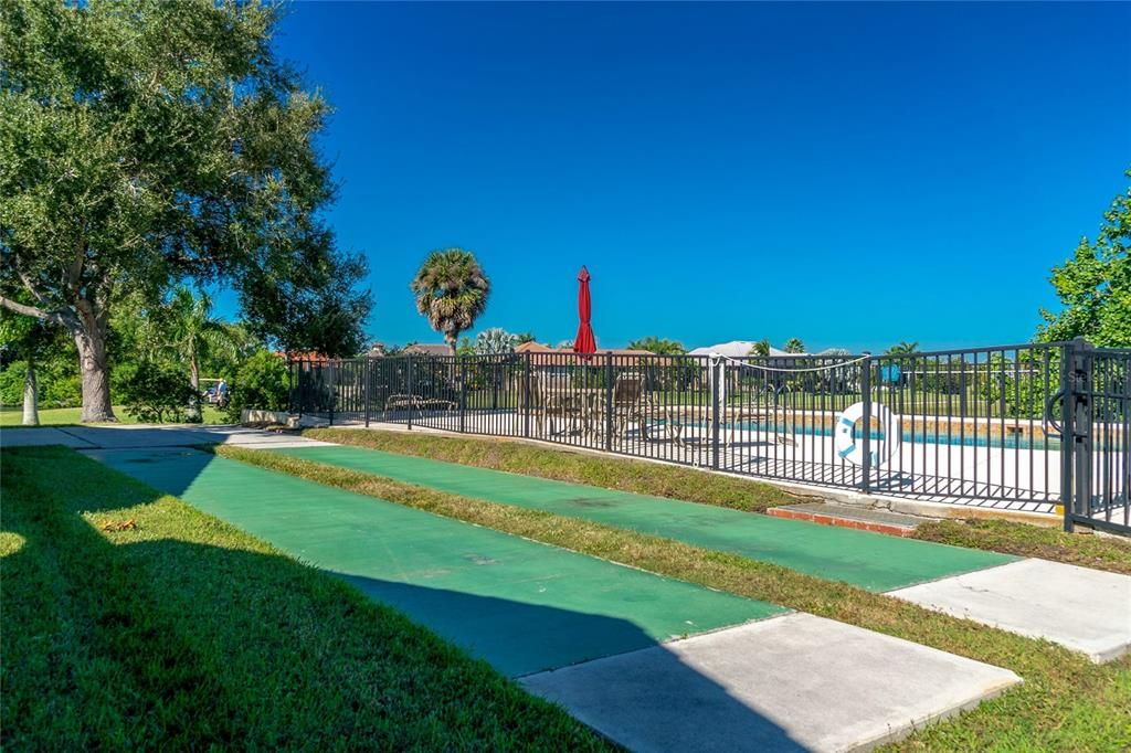 Под контрактом: $189,900 (2 спален, 2 ванн, 1340 Квадратных фут)