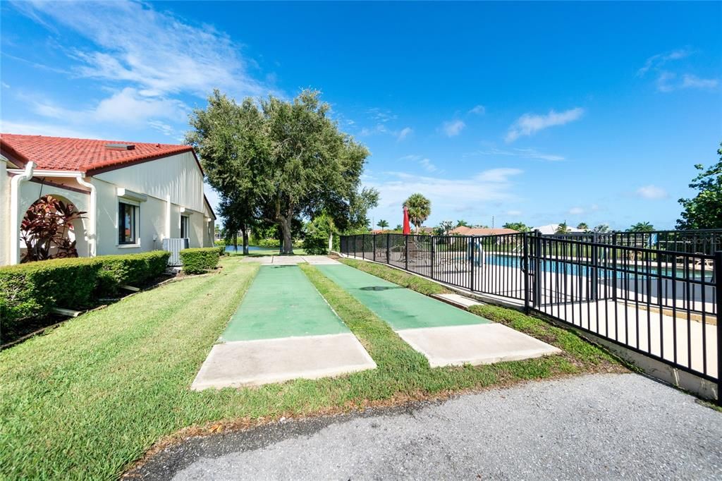 Под контрактом: $189,900 (2 спален, 2 ванн, 1340 Квадратных фут)