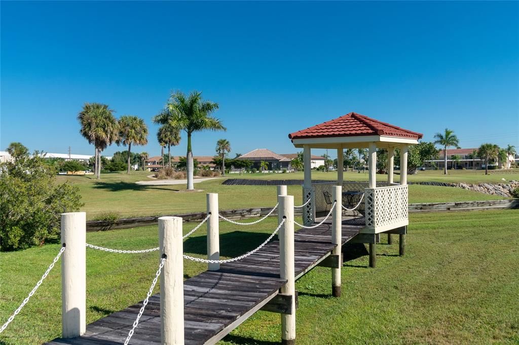 Под контрактом: $189,900 (2 спален, 2 ванн, 1340 Квадратных фут)