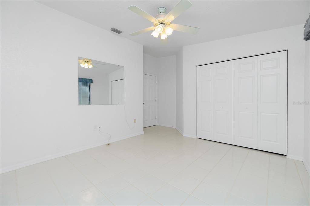 Под контрактом: $189,900 (2 спален, 2 ванн, 1340 Квадратных фут)