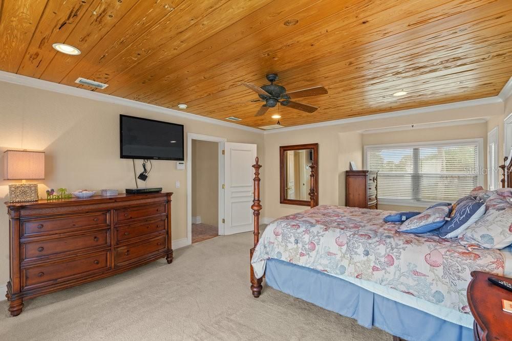 For Sale: $2,850,000 (6 beds, 5 baths, 5255 Square Feet)