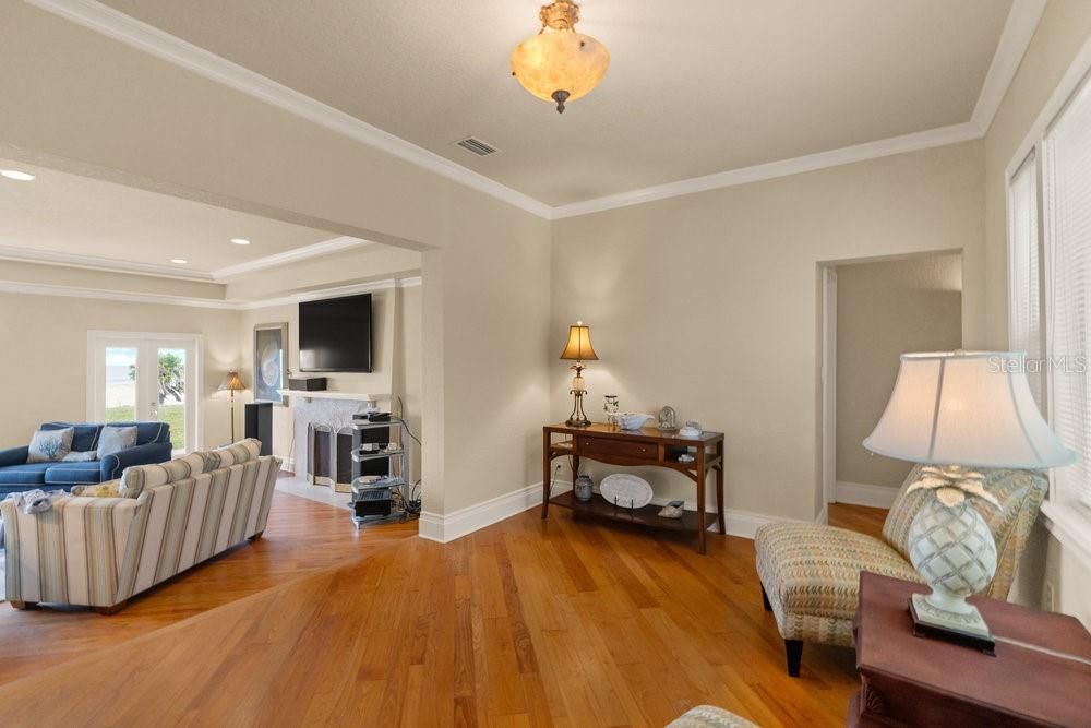 For Sale: $2,850,000 (6 beds, 5 baths, 5255 Square Feet)