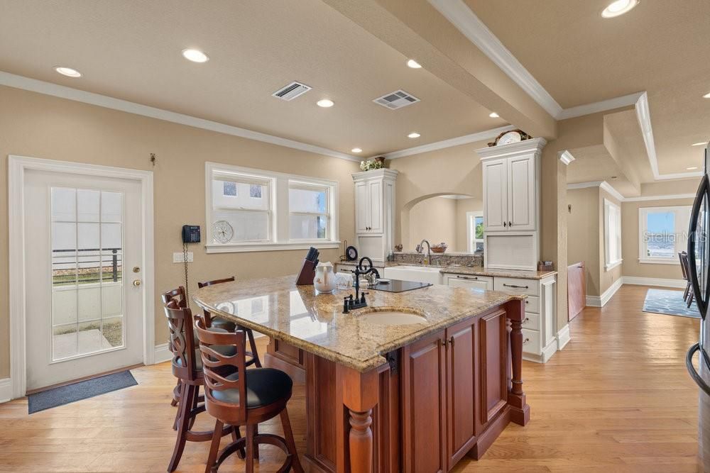 For Sale: $2,850,000 (6 beds, 5 baths, 5255 Square Feet)