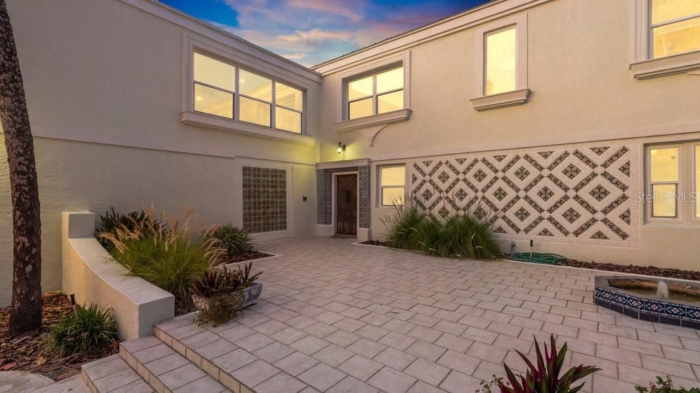 For Sale: $2,850,000 (6 beds, 5 baths, 5255 Square Feet)