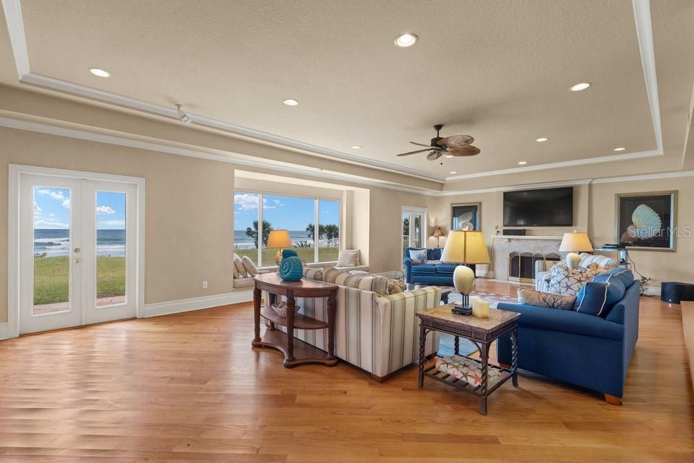 For Sale: $2,850,000 (6 beds, 5 baths, 5255 Square Feet)