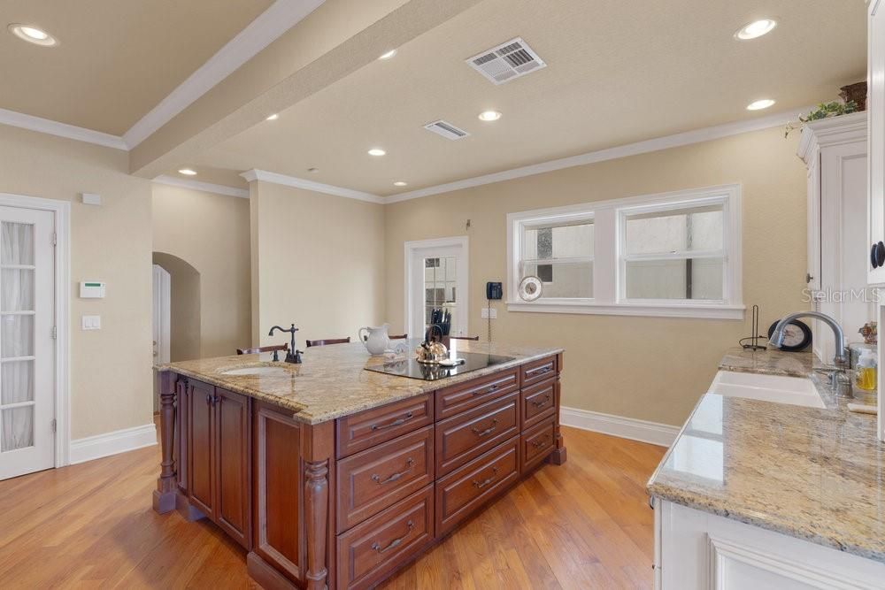 For Sale: $2,850,000 (6 beds, 5 baths, 5255 Square Feet)