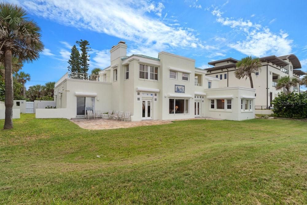 For Sale: $2,850,000 (6 beds, 5 baths, 5255 Square Feet)