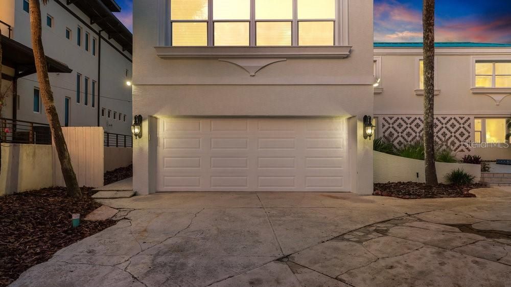 For Sale: $2,850,000 (6 beds, 5 baths, 5255 Square Feet)