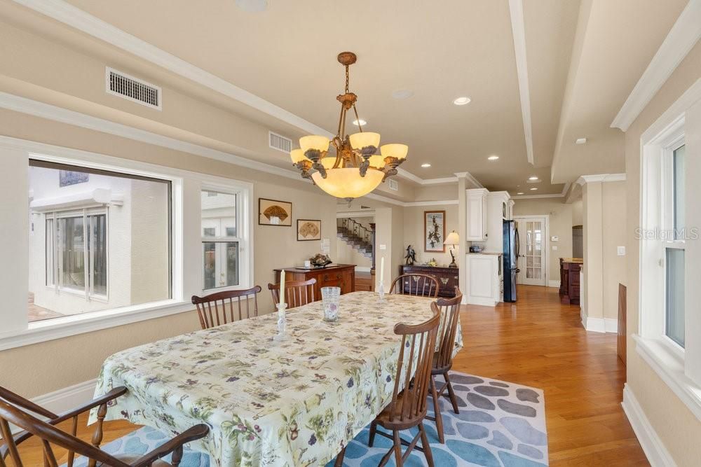 For Sale: $2,850,000 (6 beds, 5 baths, 5255 Square Feet)