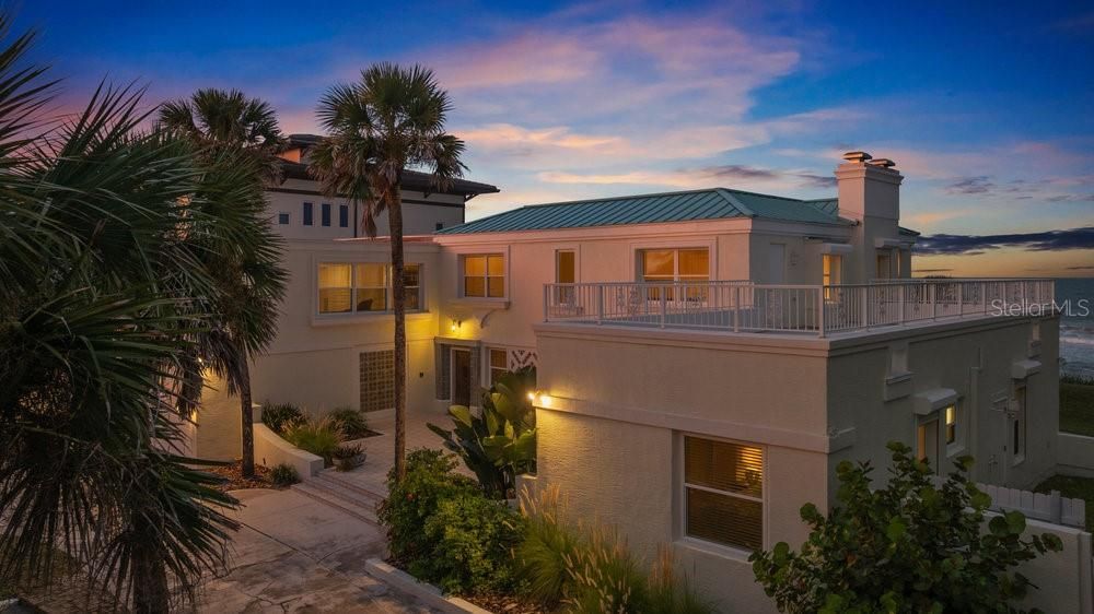 For Sale: $2,850,000 (6 beds, 5 baths, 5255 Square Feet)