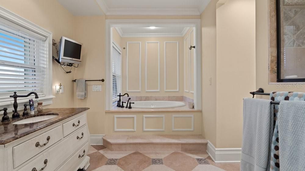 For Sale: $2,850,000 (6 beds, 5 baths, 5255 Square Feet)