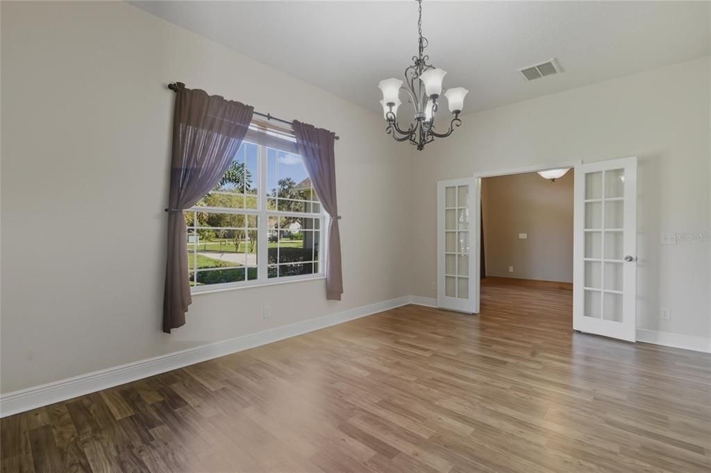 For Sale: $750,000 (4 beds, 3 baths, 3088 Square Feet)