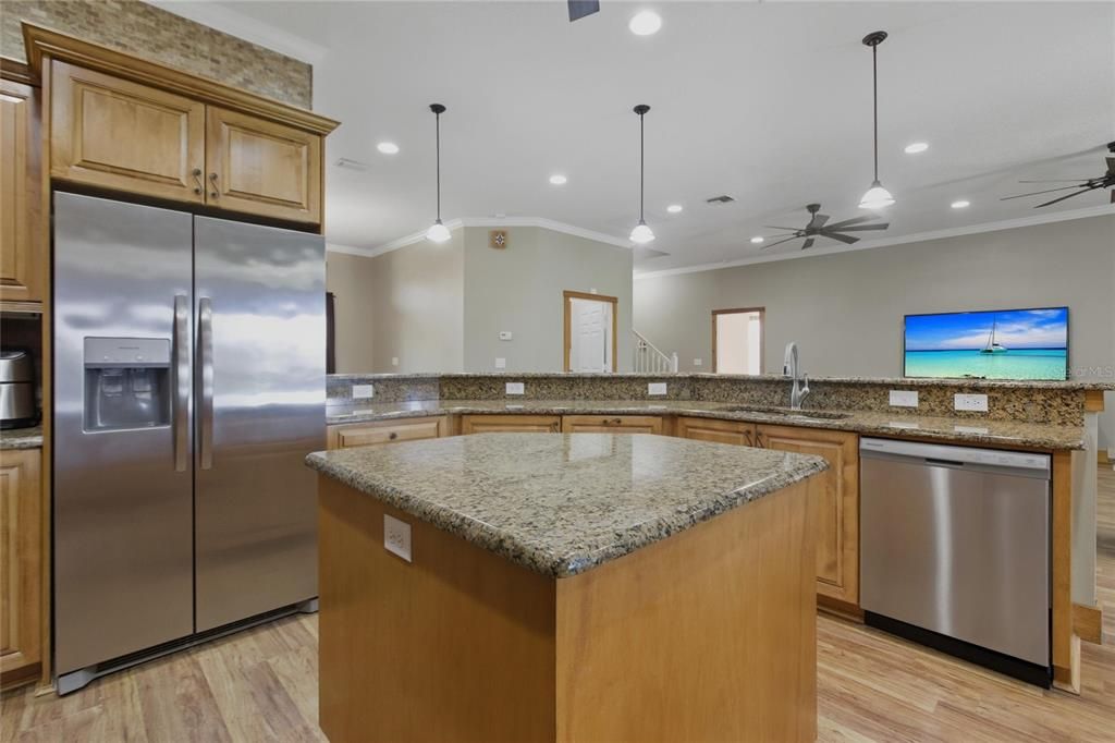 For Sale: $750,000 (4 beds, 3 baths, 3088 Square Feet)