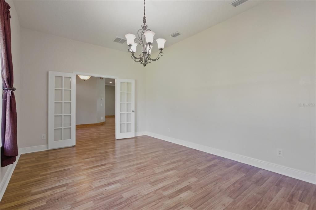 For Sale: $750,000 (4 beds, 3 baths, 3088 Square Feet)