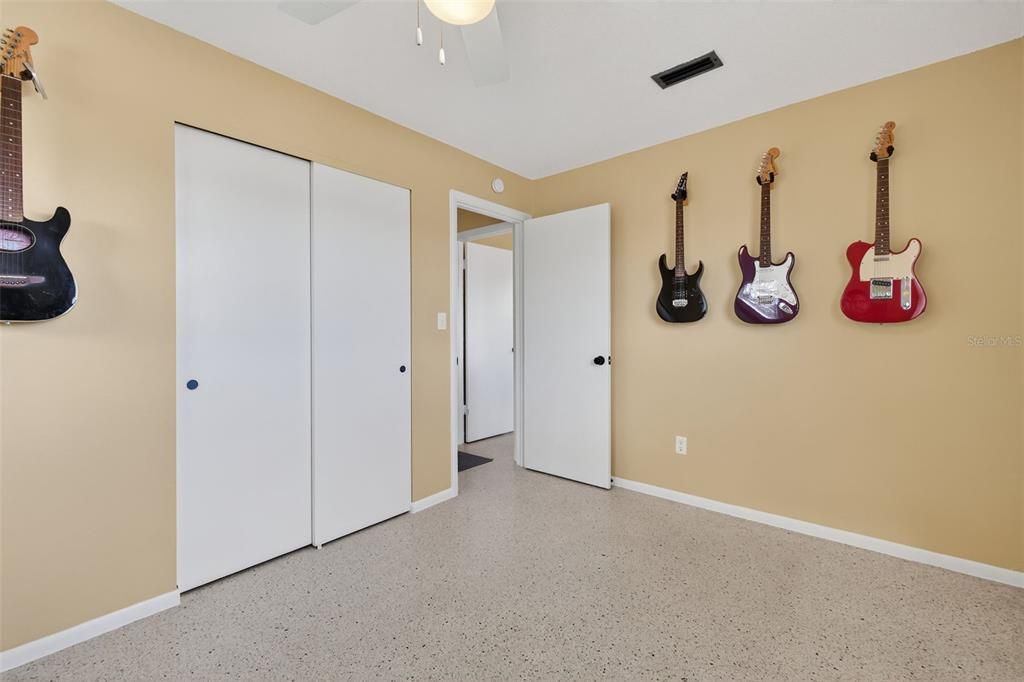 For Sale: $464,900 (3 beds, 2 baths, 1350 Square Feet)