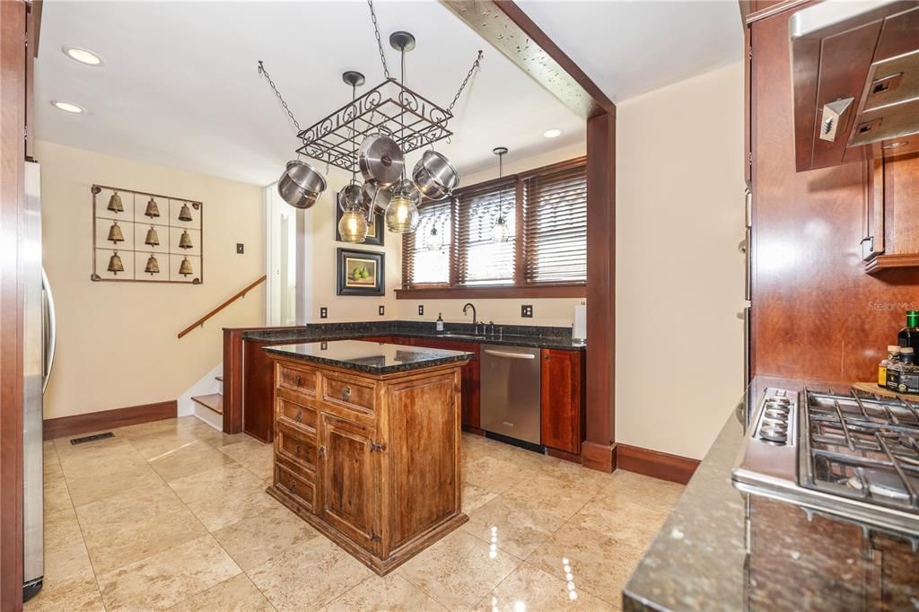 待售: $1,875,000 (5 贝兹, 3 浴室, 3477 平方英尺)