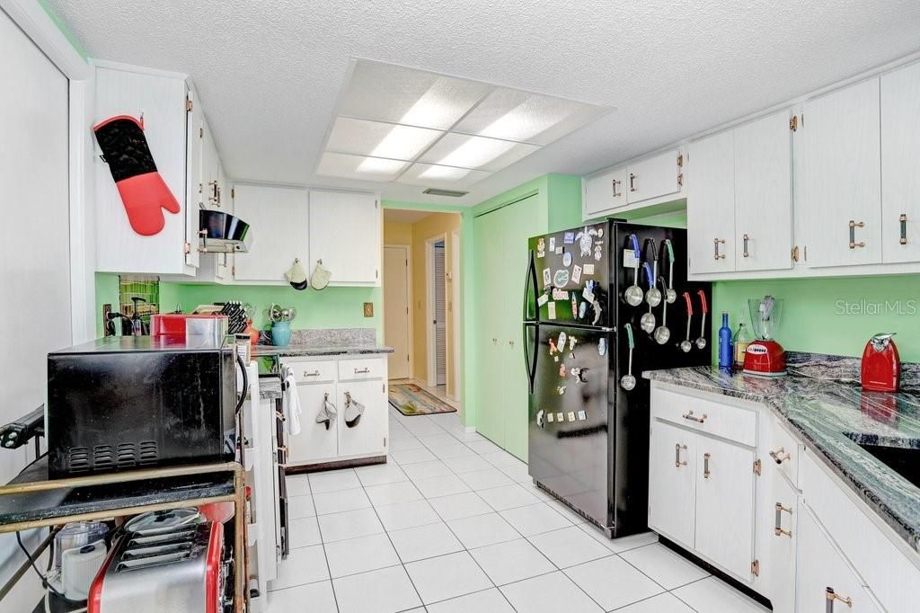 На продажу: $278,900 (2 спален, 2 ванн, 1480 Квадратных фут)