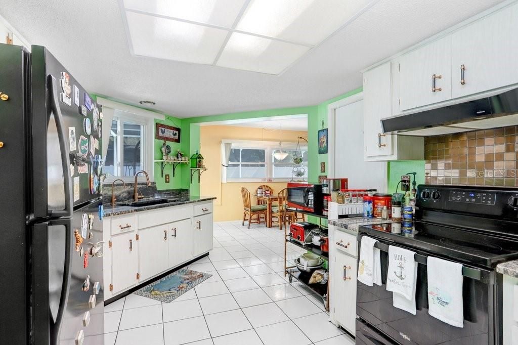 На продажу: $278,900 (2 спален, 2 ванн, 1480 Квадратных фут)