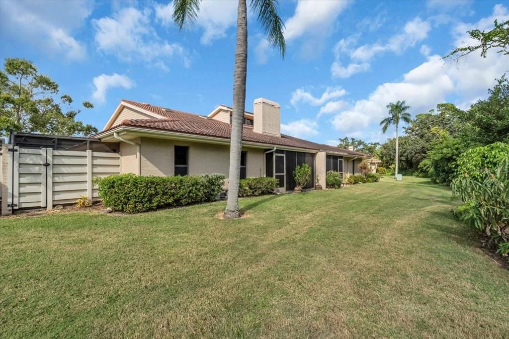 For Sale: $325,000 (3 beds, 2 baths, 2052 Square Feet)