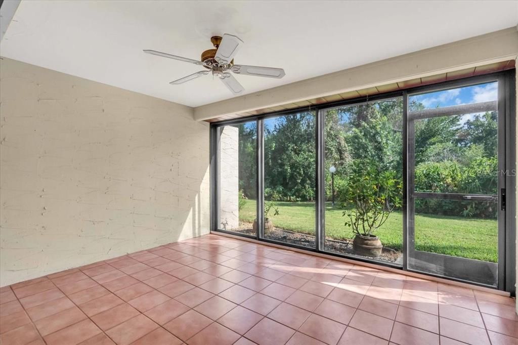 For Sale: $325,000 (3 beds, 2 baths, 2052 Square Feet)