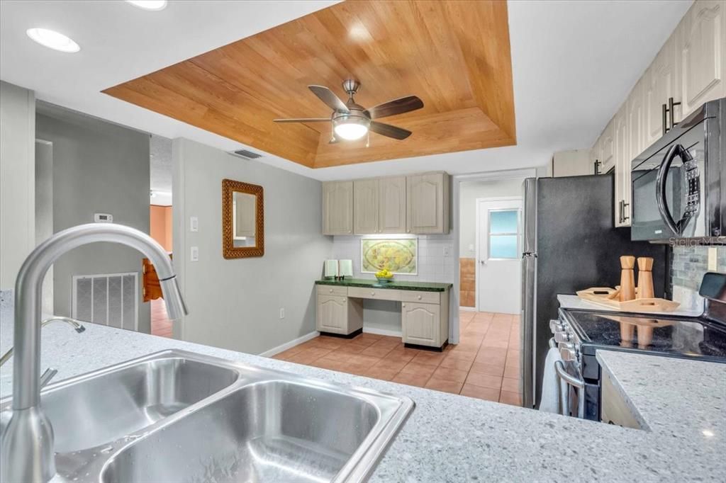 For Sale: $325,000 (3 beds, 2 baths, 2052 Square Feet)