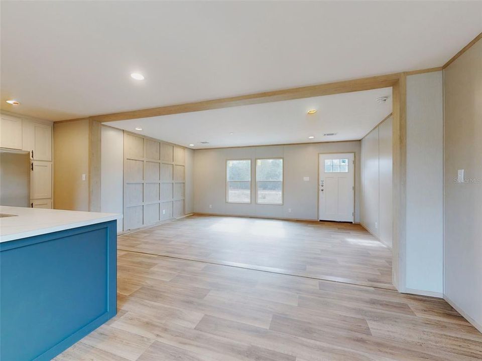 For Sale: $269,900 (5 beds, 3 baths, 2001 Square Feet)