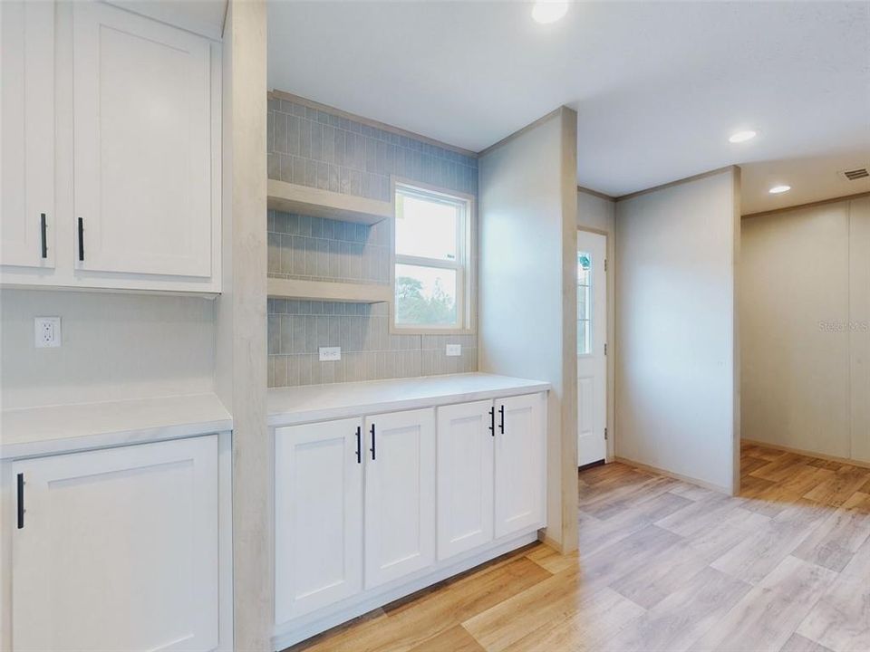 For Sale: $269,900 (5 beds, 3 baths, 2001 Square Feet)